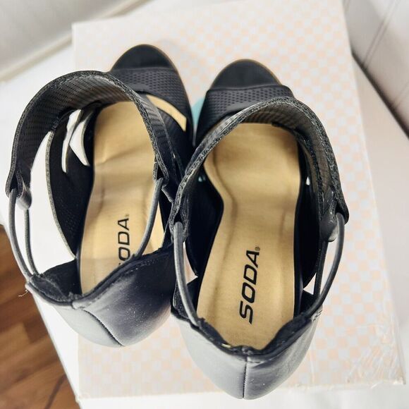 SODA ARYA-S Sz 8.5 Lace Up Heels Black Faux Wood Heels EUC - Picture 6 of 13